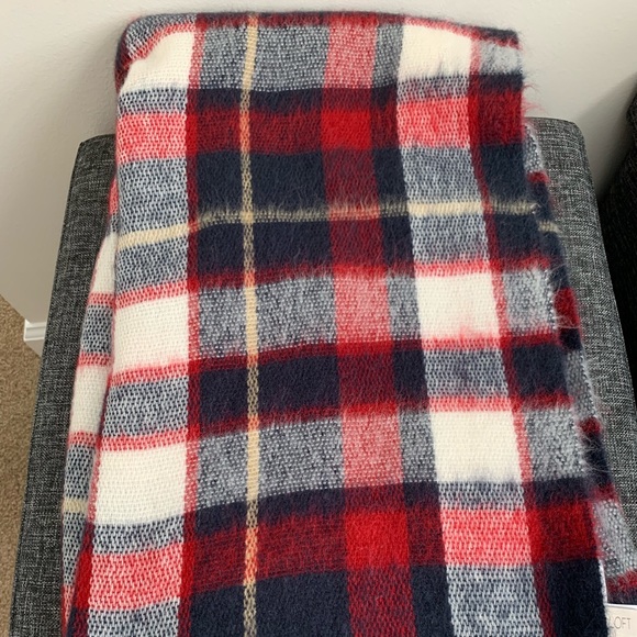 🌺LOFT checkered blanket scarf - Picture 1 of 4